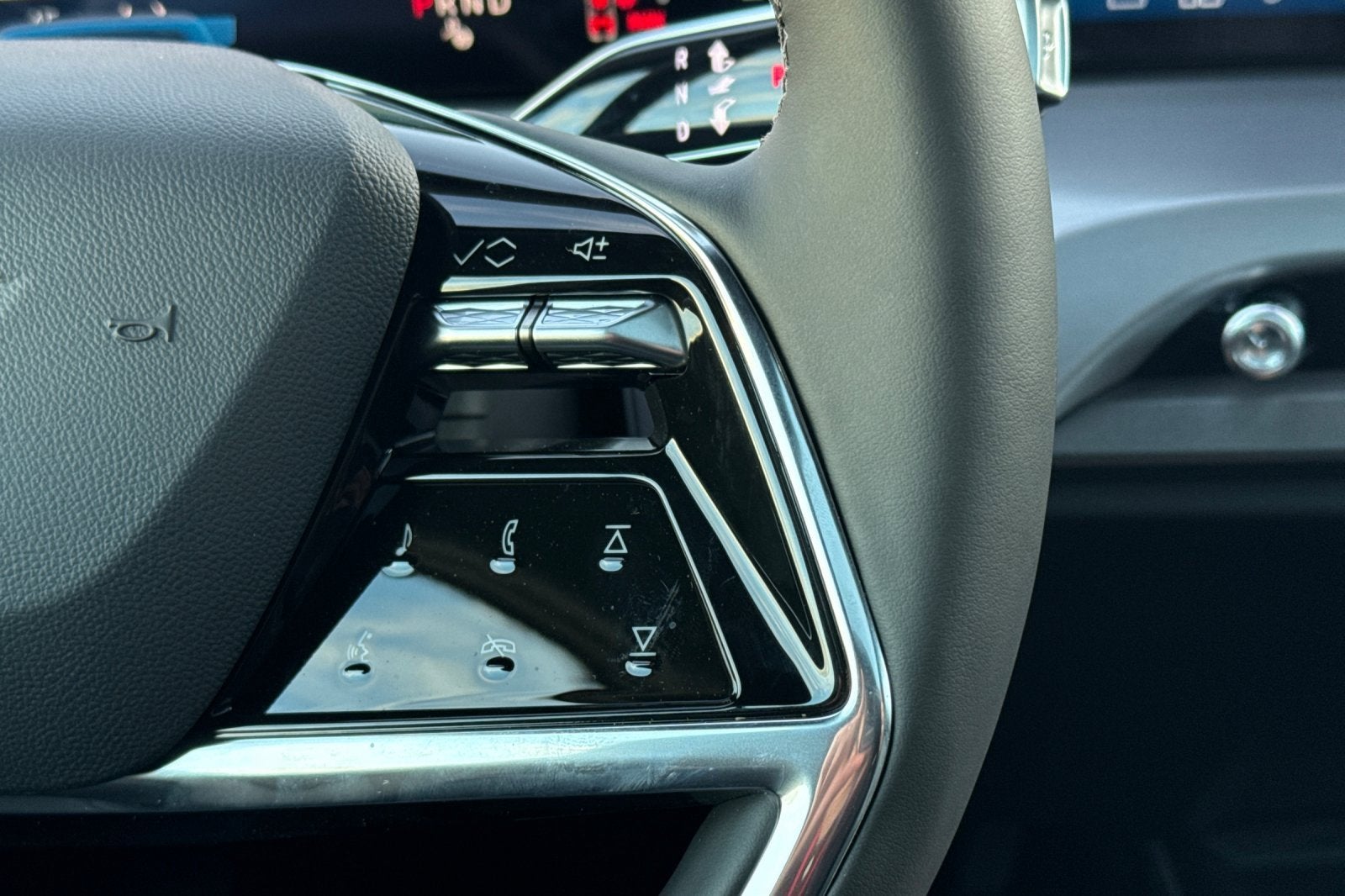 2026 Cadillac VISTIQ Luxury