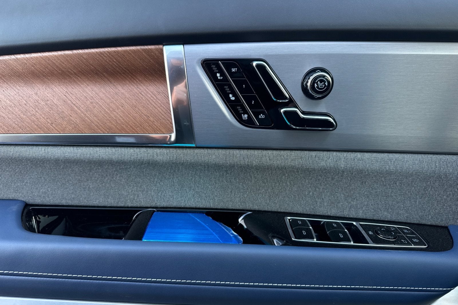 2026 Cadillac VISTIQ Premium Luxury