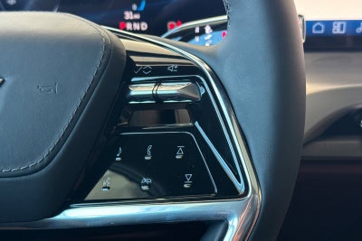 2026 Cadillac VISTIQ Platinum