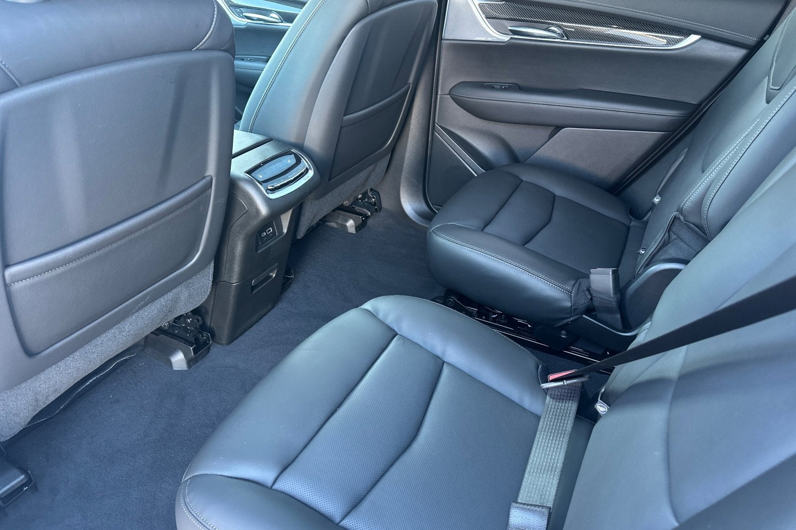 2025 Cadillac XT6 Sport