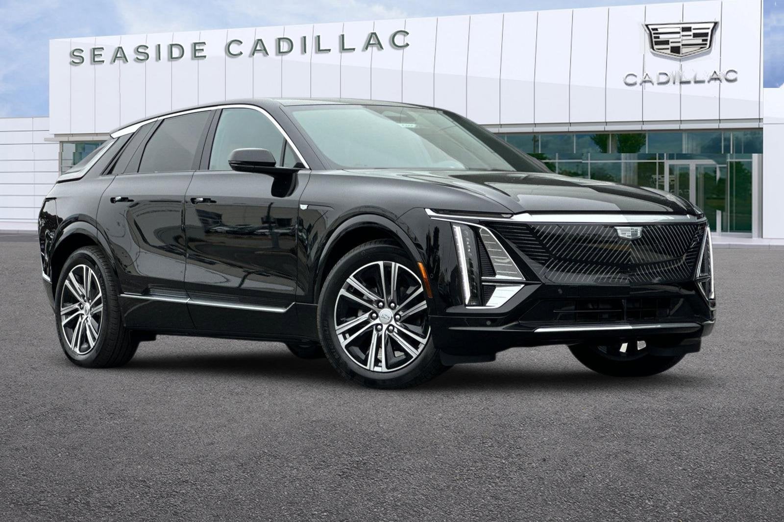 2025 Cadillac LYRIQ Luxury 1