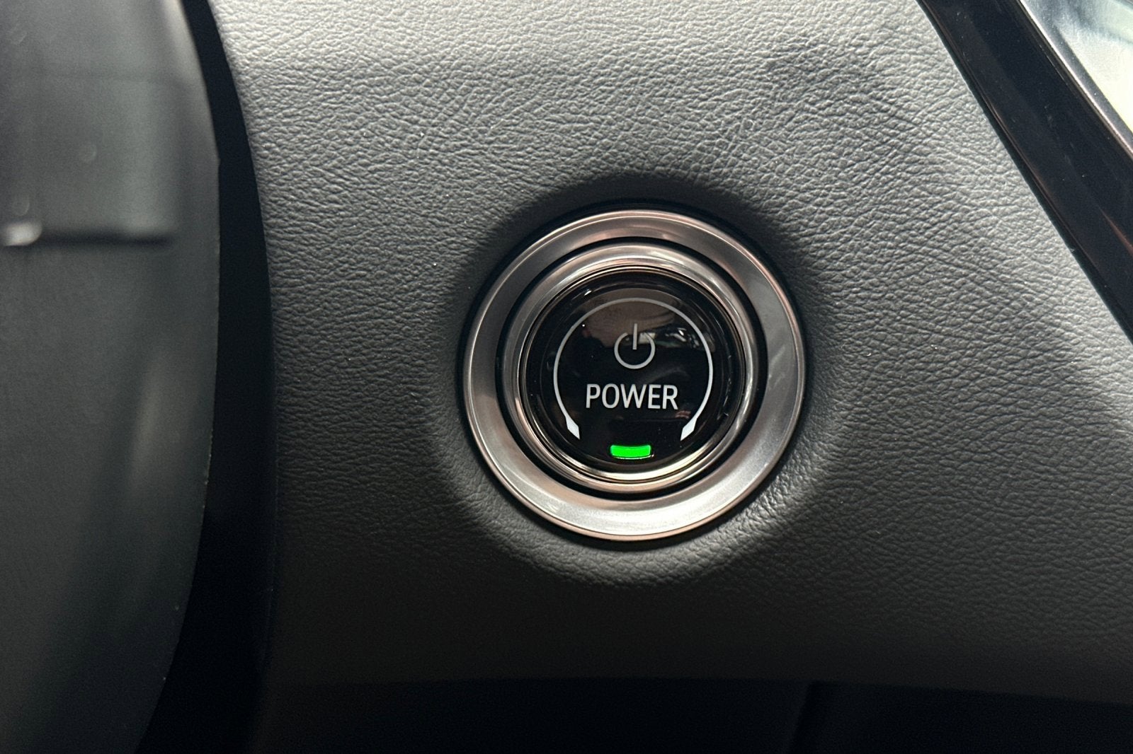 2025 Cadillac LYRIQ Luxury 1