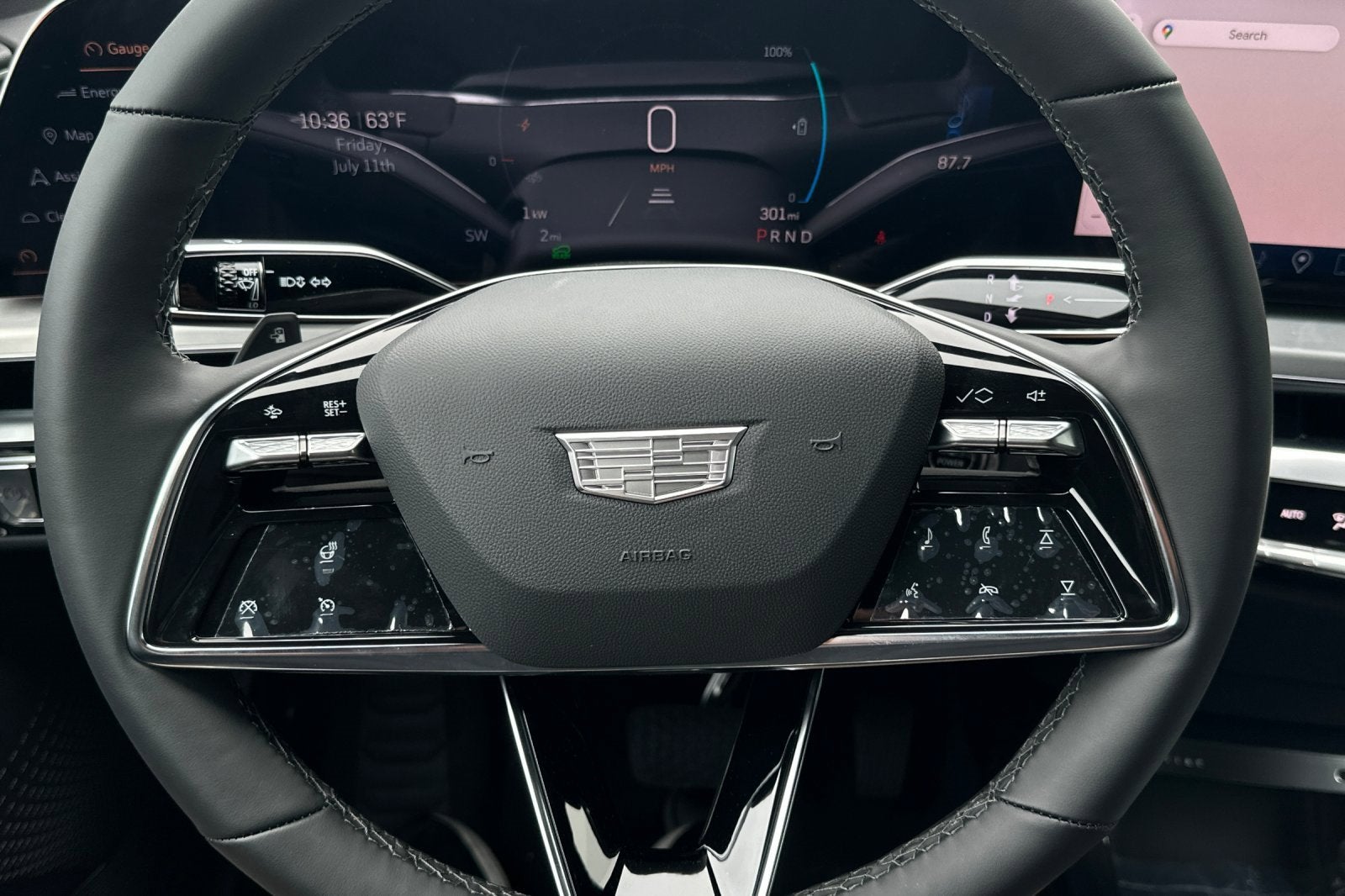 2025 Cadillac LYRIQ Luxury 1