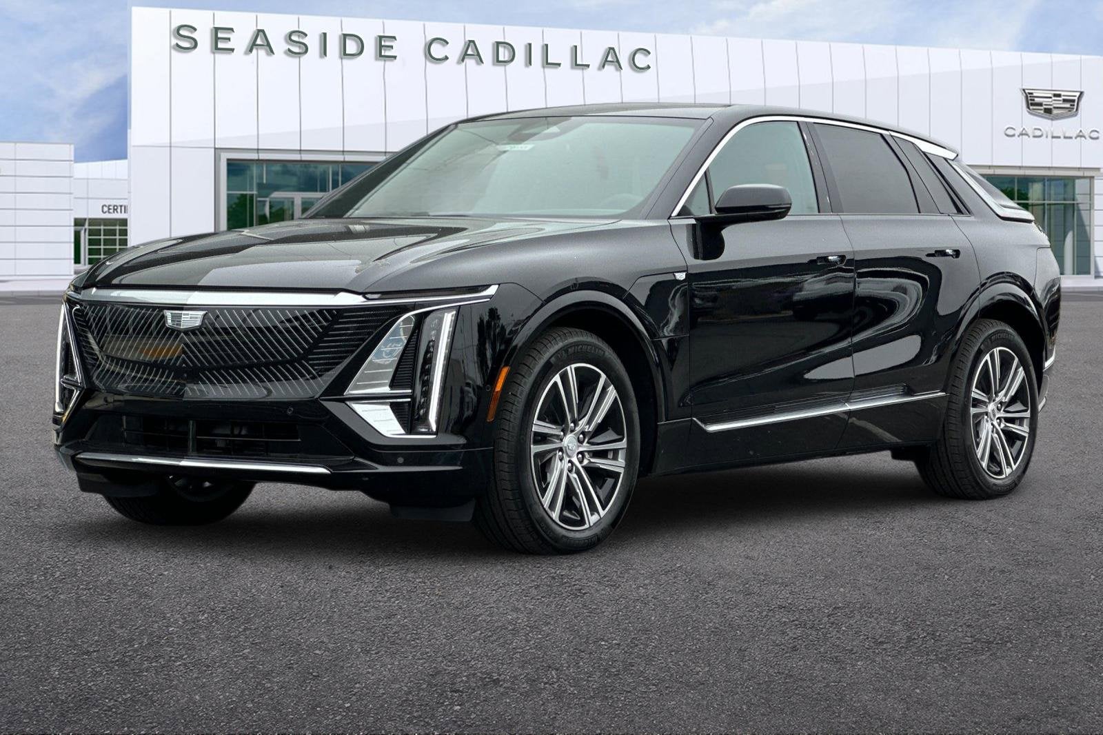 2025 Cadillac LYRIQ Luxury 1