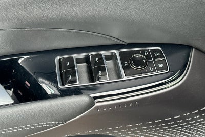 2025 Cadillac LYRIQ Luxury 1