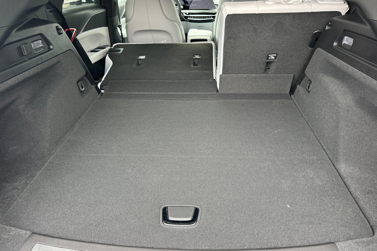 2025 Cadillac LYRIQ Sport 1