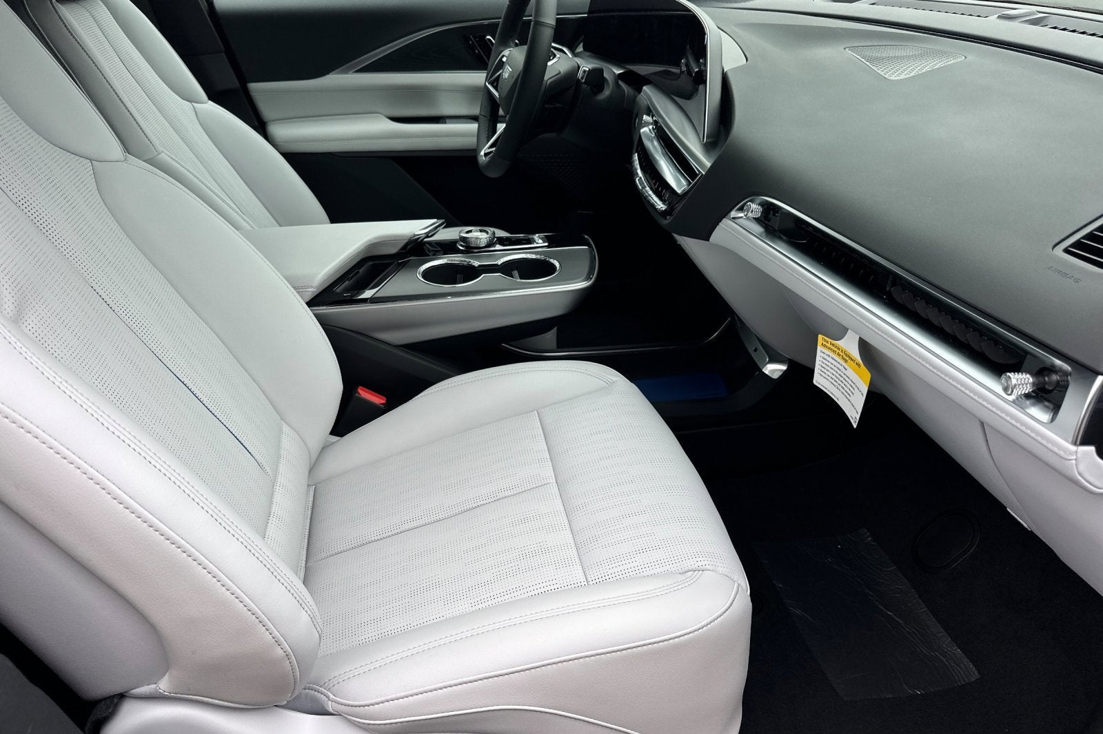 2025 Cadillac LYRIQ Sport 1