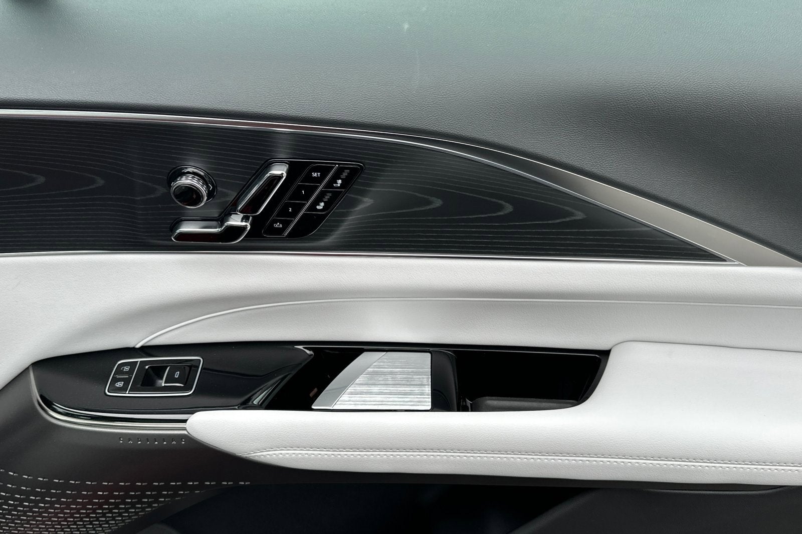 2025 Cadillac LYRIQ Sport 1