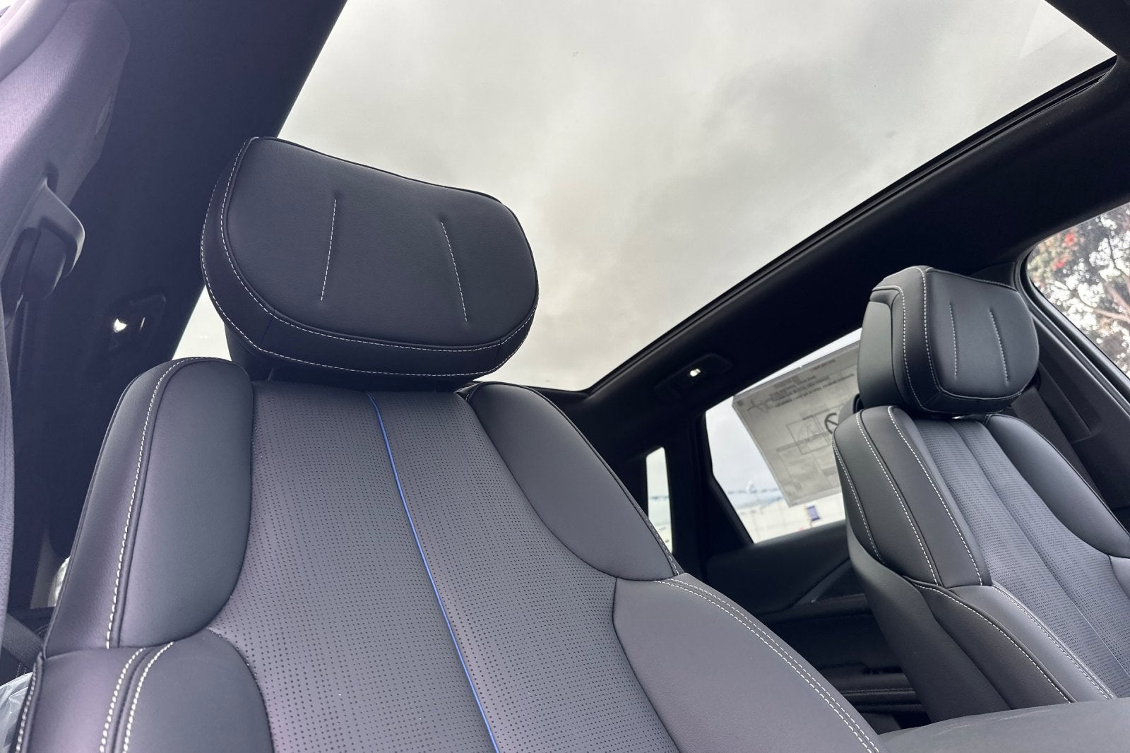 2025 Cadillac LYRIQ Sport 1