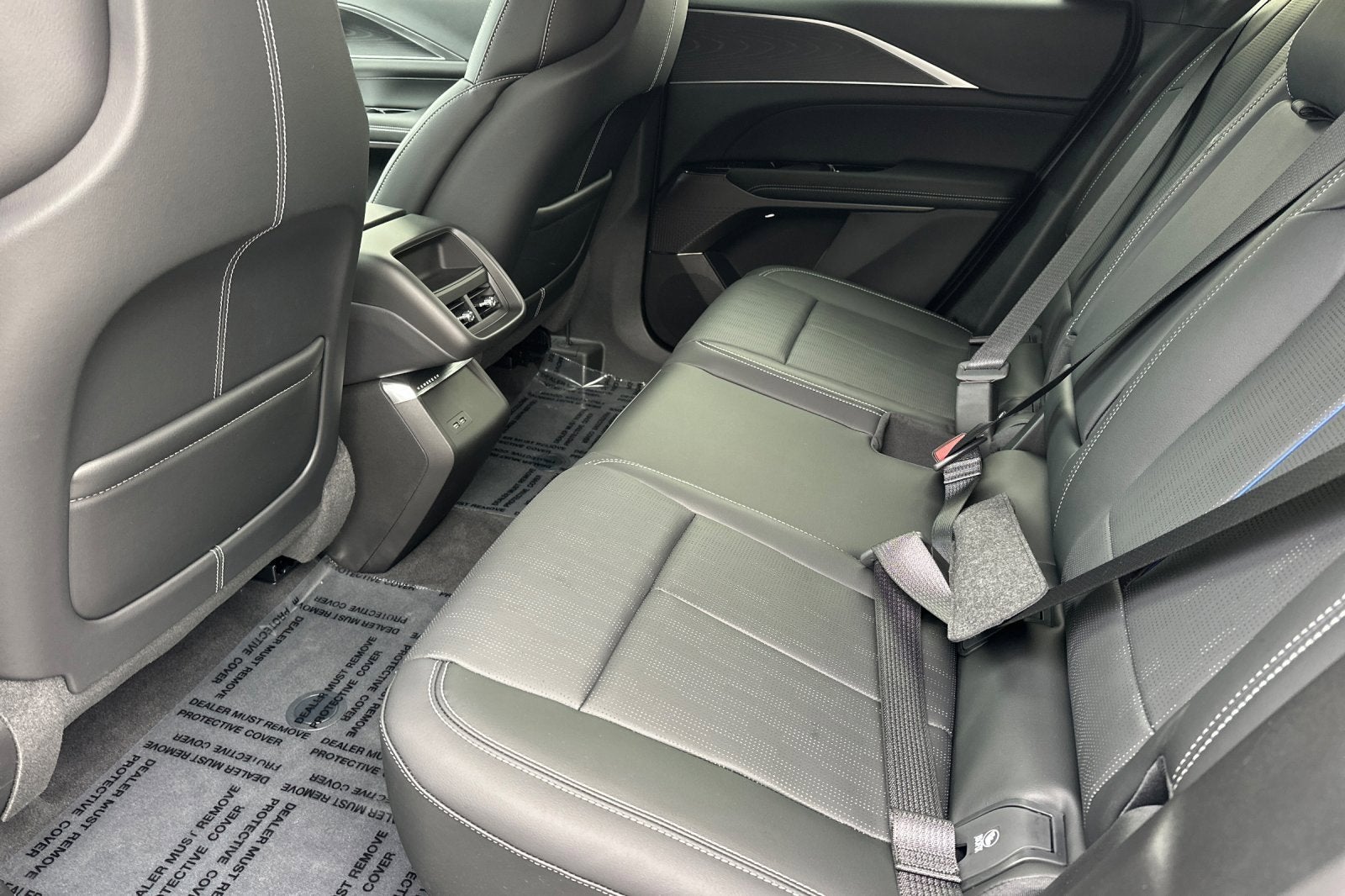 2025 Cadillac LYRIQ Sport 1