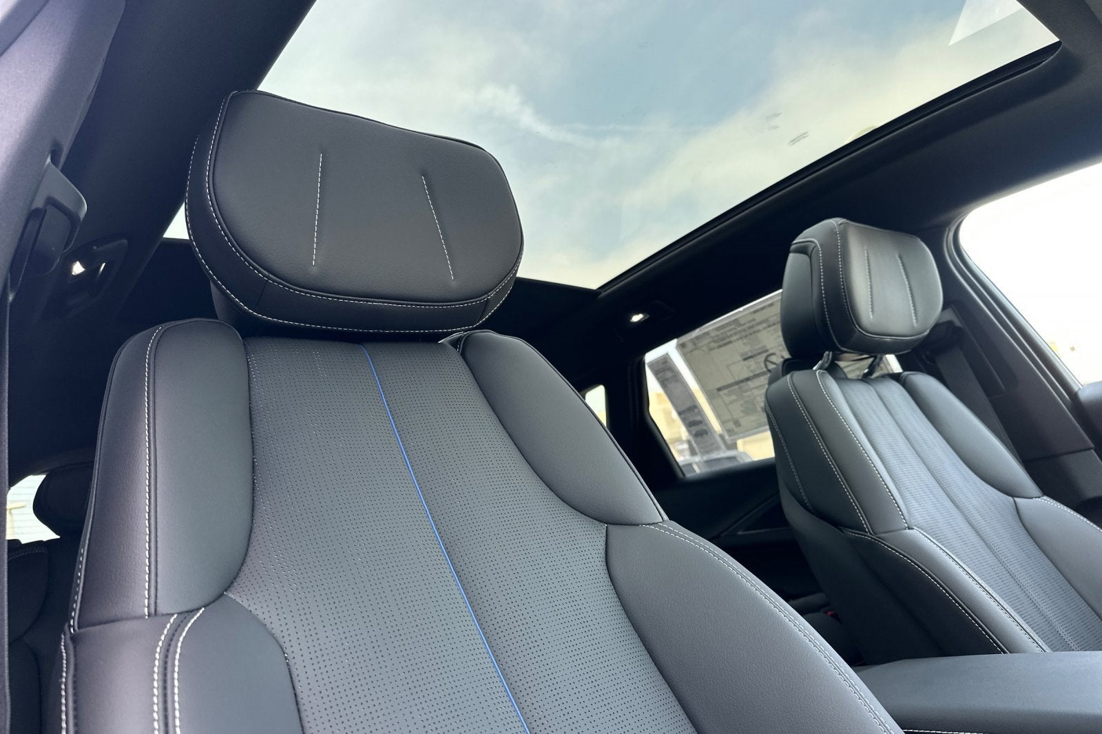 2025 Cadillac LYRIQ Sport 1