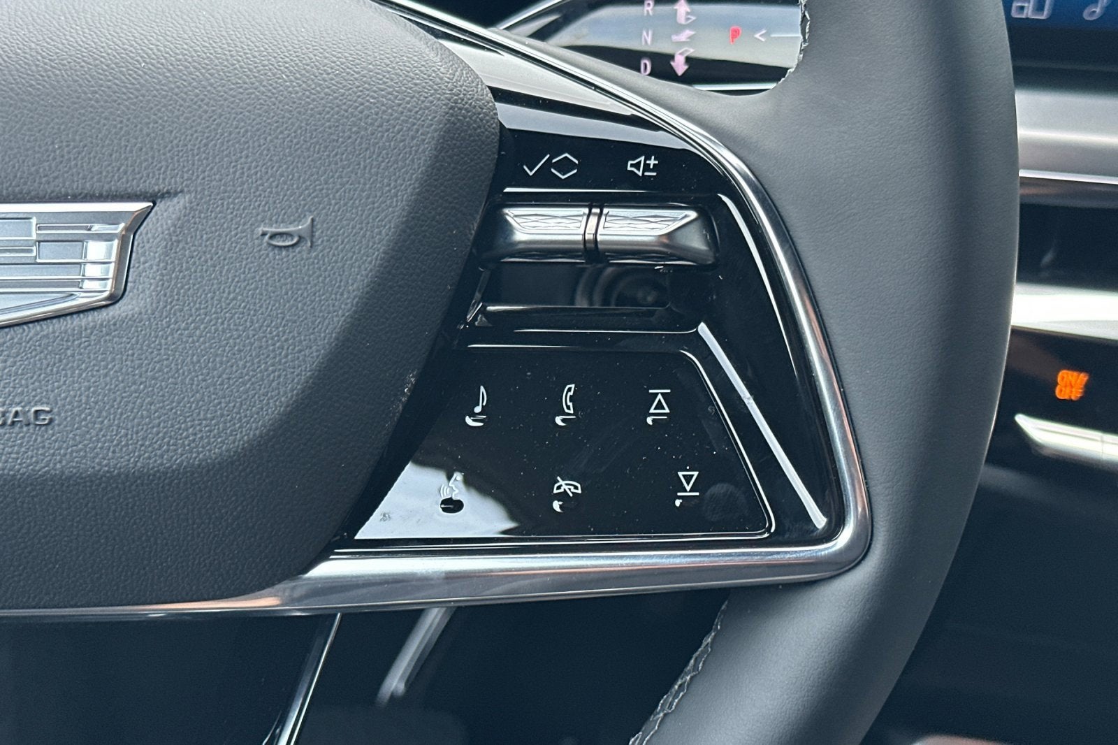 2025 Cadillac LYRIQ Sport 1