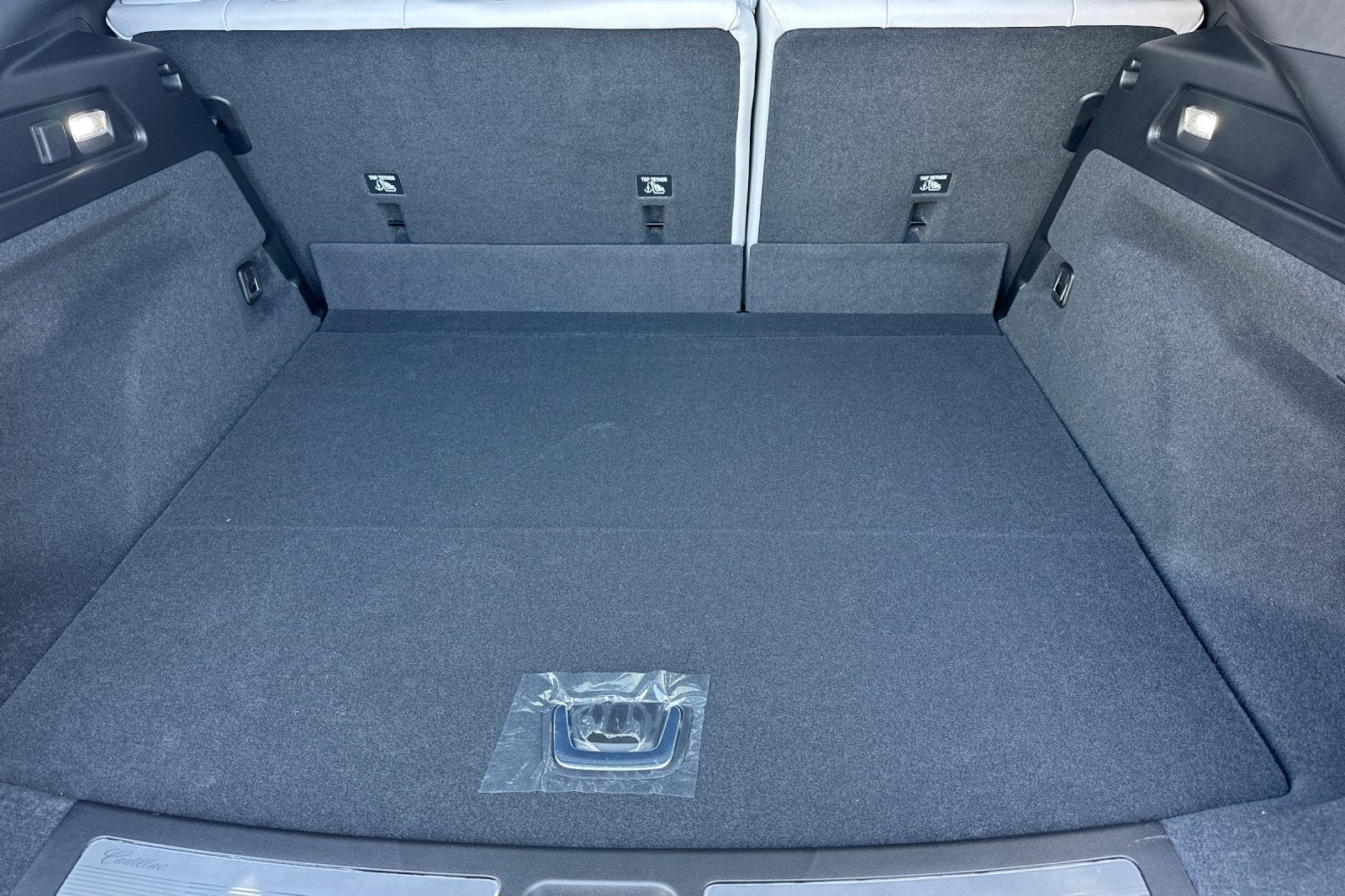 2025 Cadillac LYRIQ Sport 1