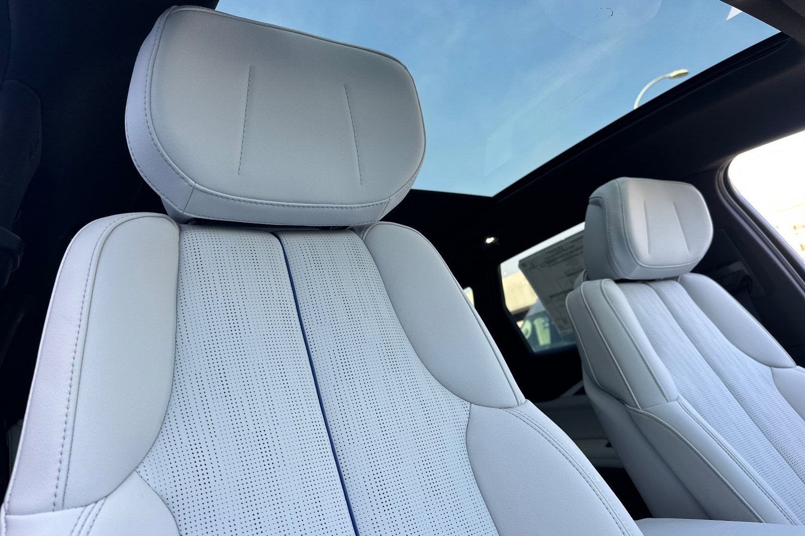 2025 Cadillac LYRIQ Sport 1