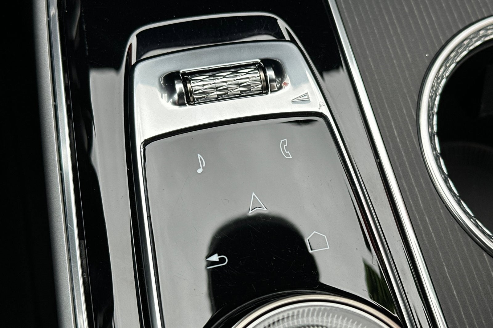 2025 Cadillac LYRIQ Sport 2