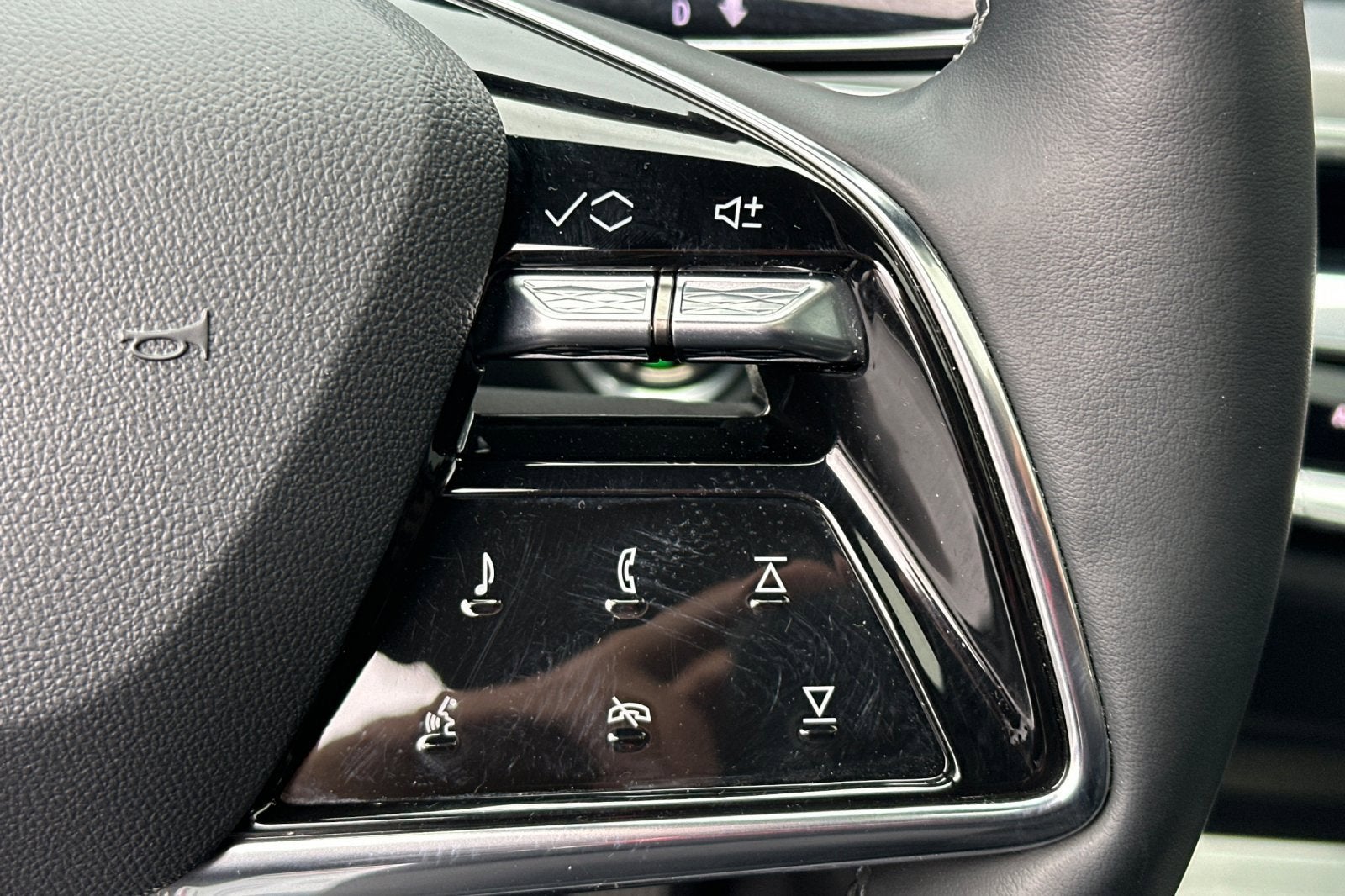 2025 Cadillac LYRIQ Sport 2