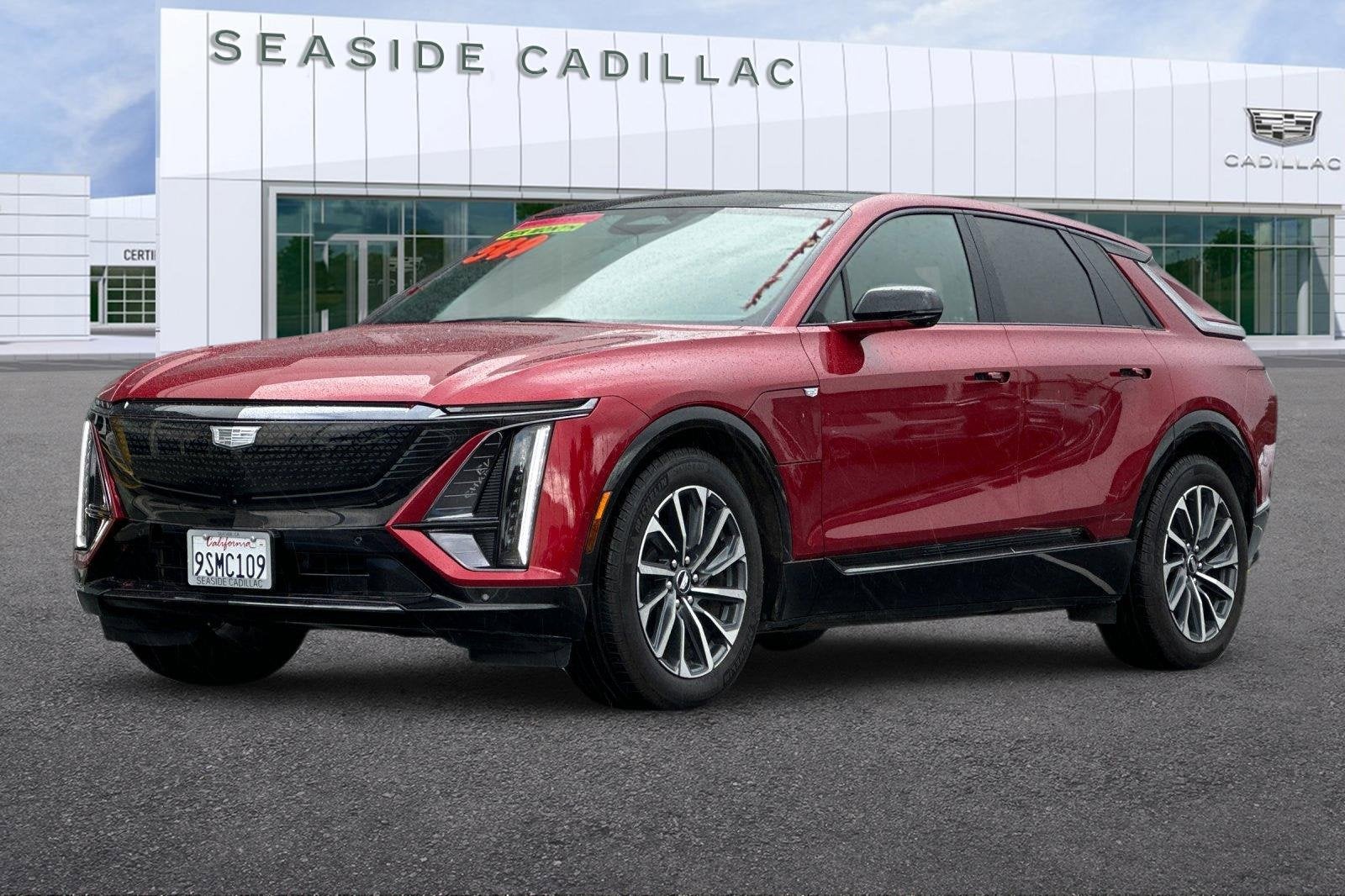 2025 Cadillac LYRIQ Sport 2