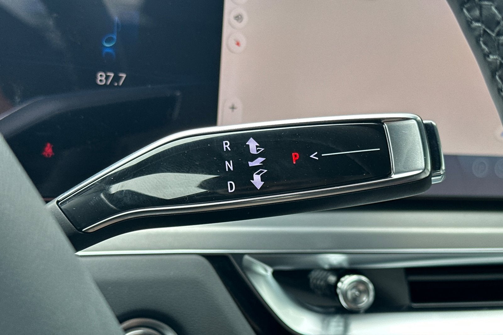 2025 Cadillac LYRIQ Sport 2