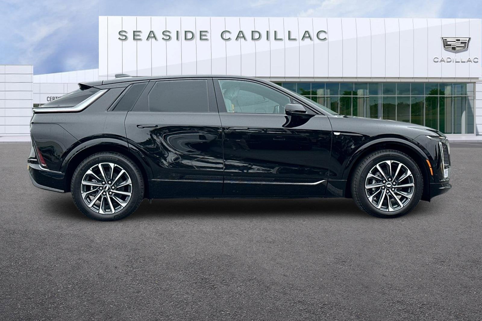 2025 Cadillac LYRIQ Sport 2