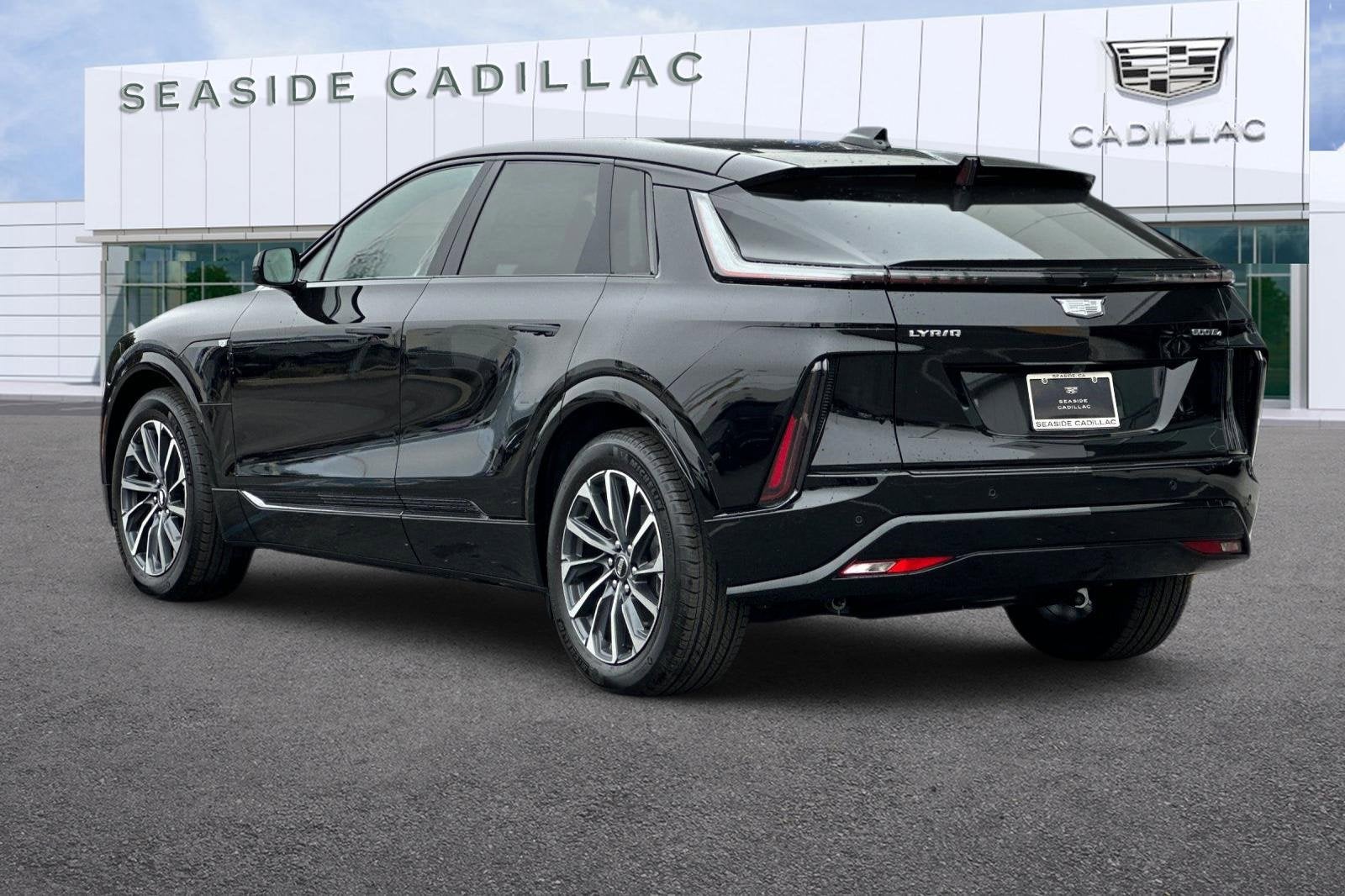 2025 Cadillac LYRIQ Sport 2