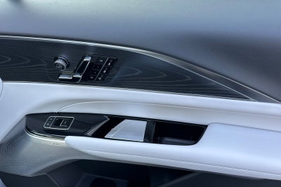 2025 Cadillac LYRIQ Sport 2