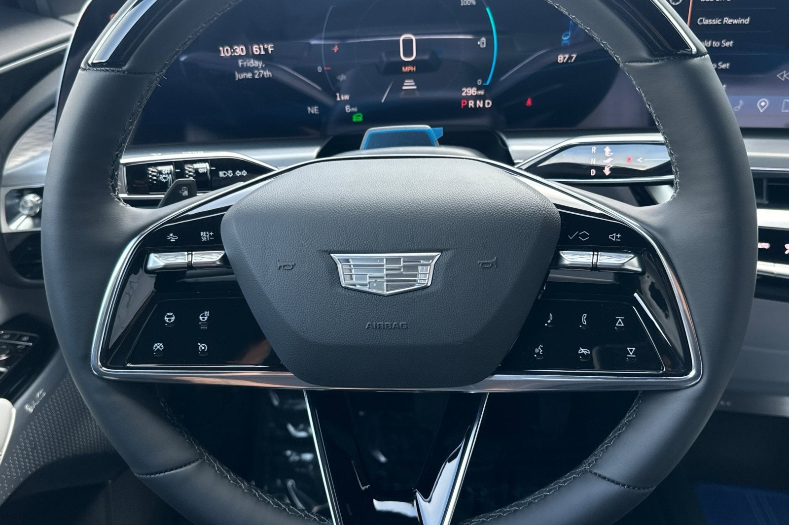 2025 Cadillac LYRIQ Sport 2