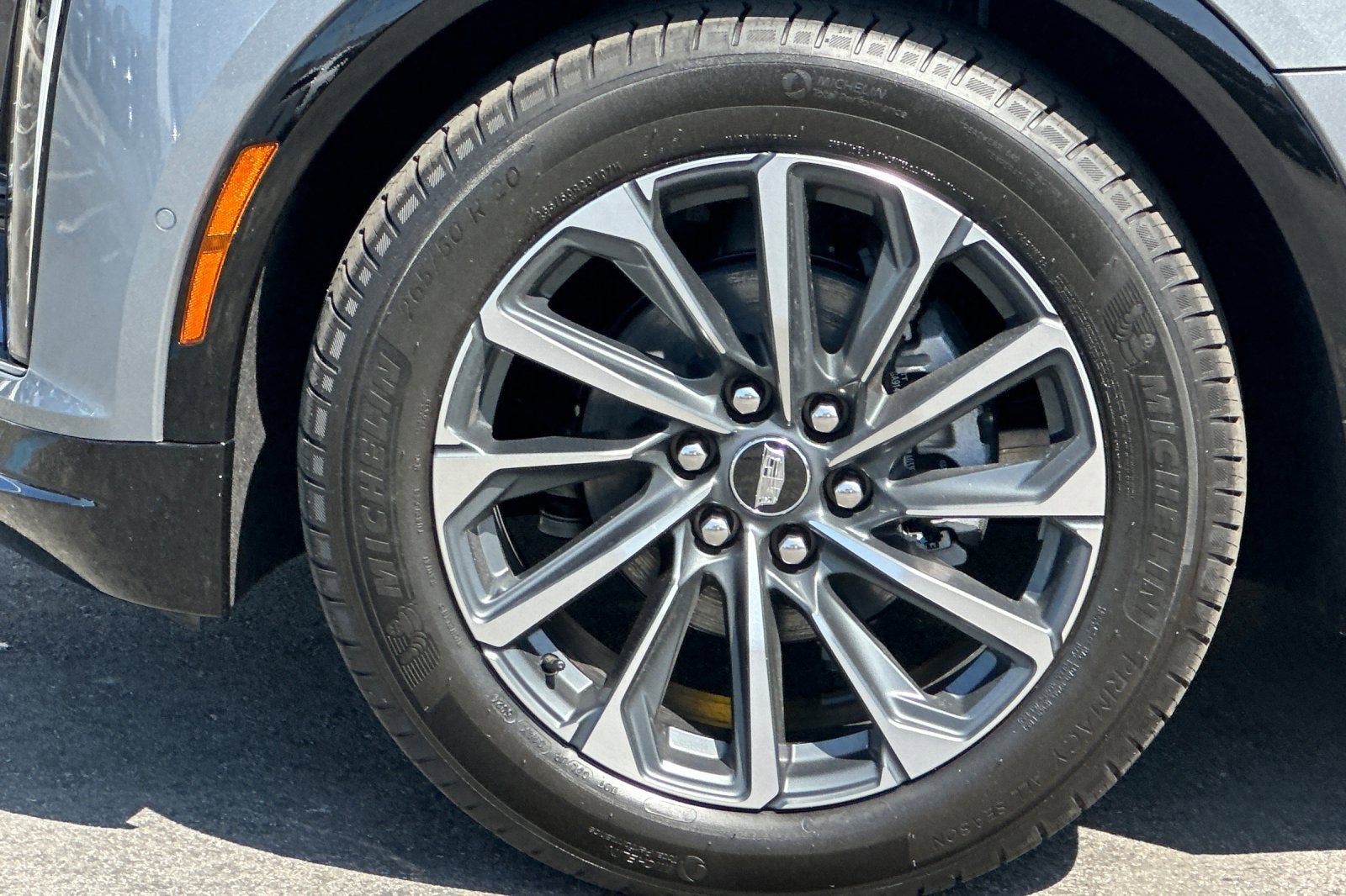 2025 Cadillac LYRIQ Sport 2