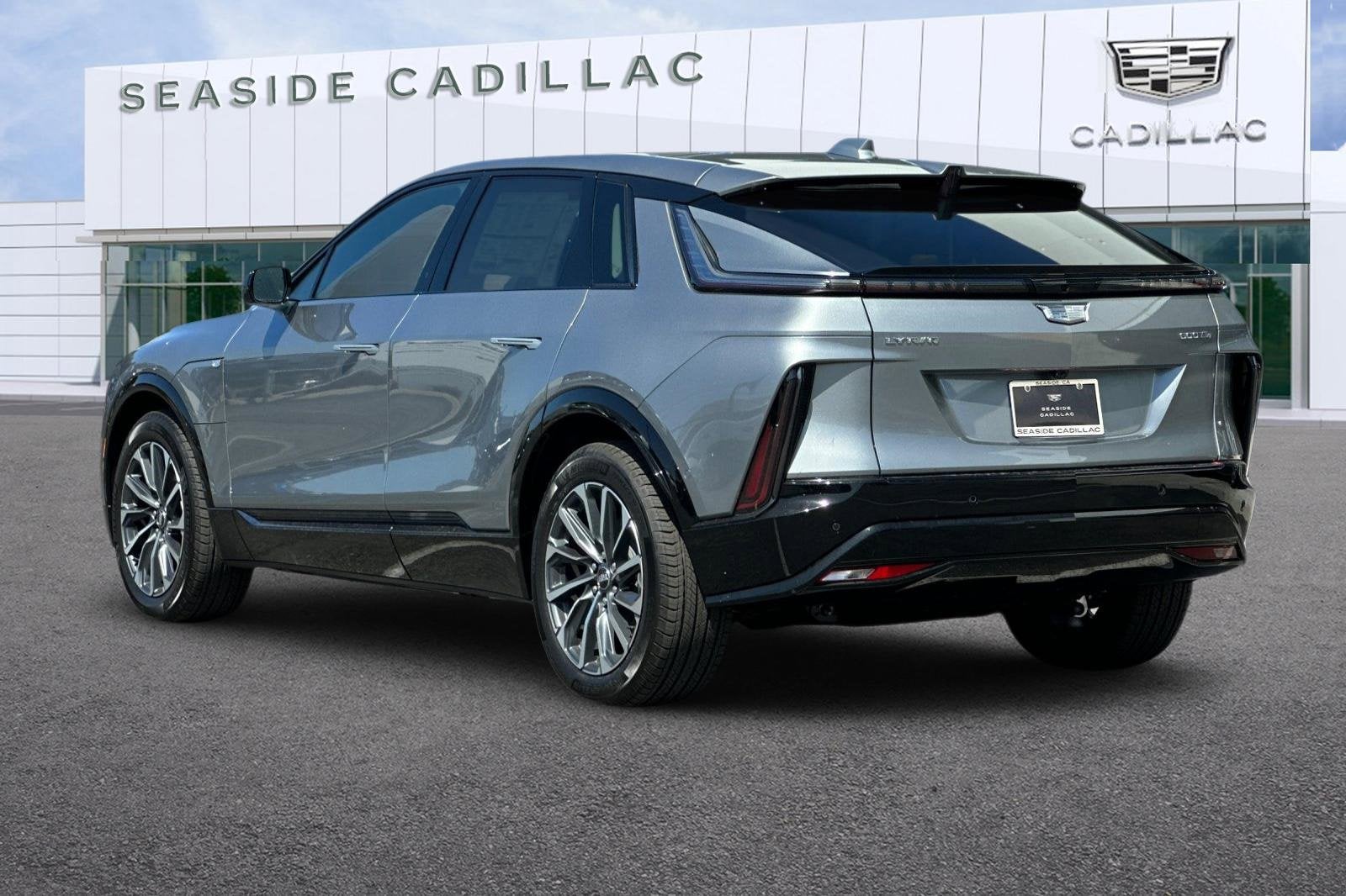 2025 Cadillac LYRIQ Sport 2