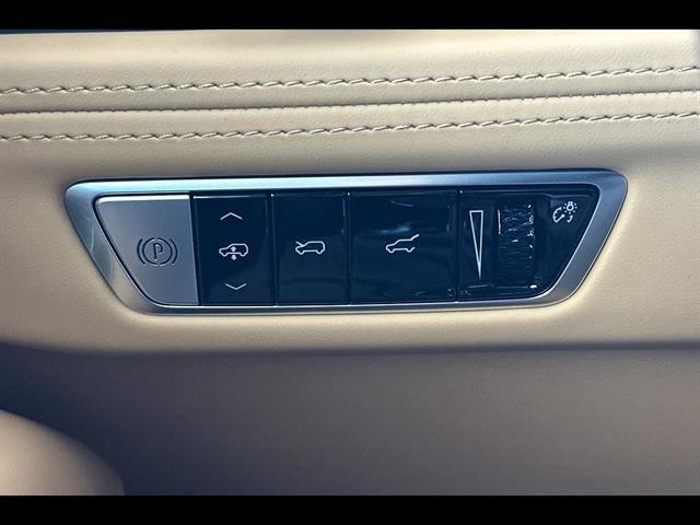 2026 Cadillac ESCALADE IQL Premium Sport