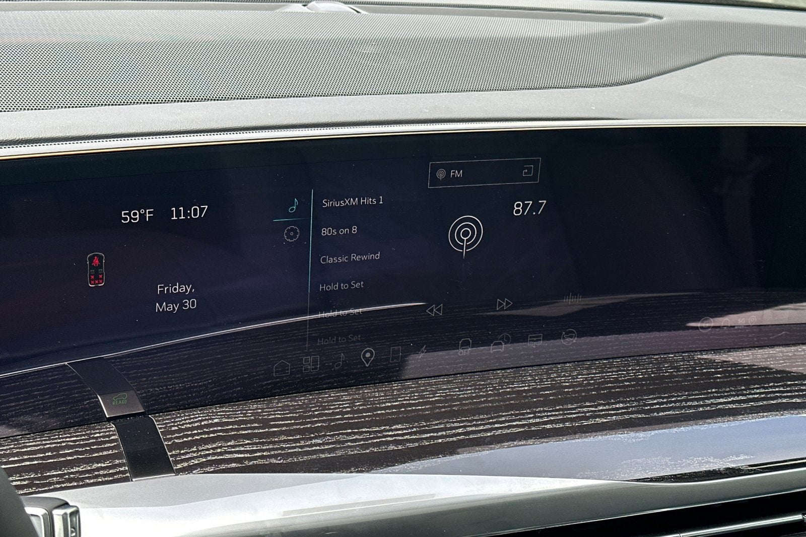 2025 Cadillac ESCALADE IQ Luxury 1