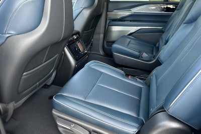 2025 Cadillac ESCALADE IQ Luxury 2