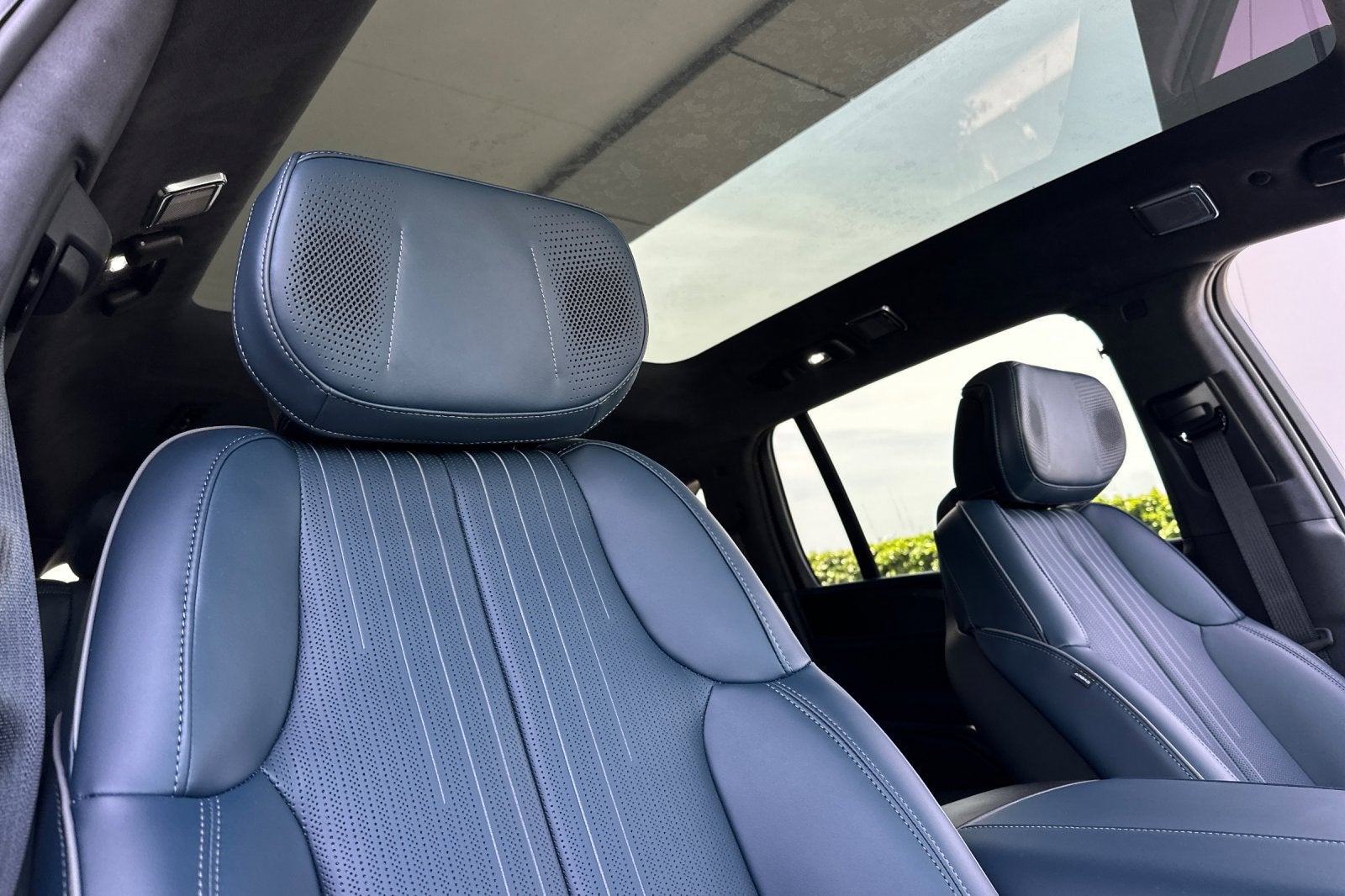 2025 Cadillac ESCALADE IQ Luxury 2