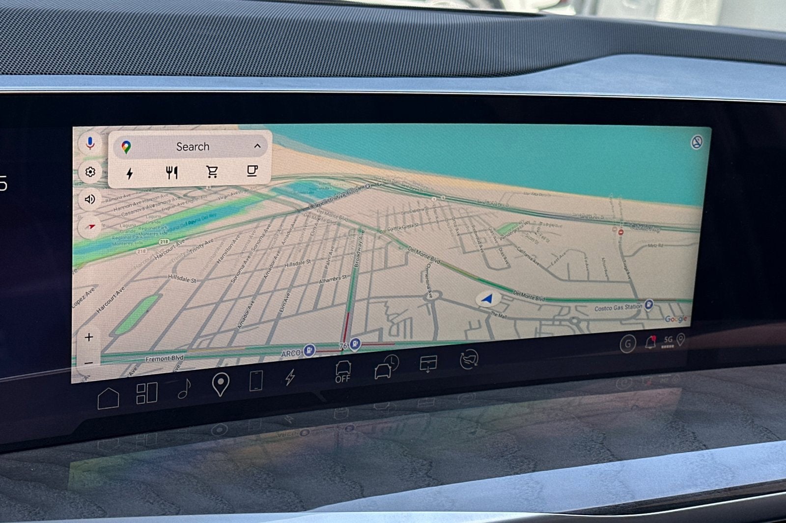 2025 Cadillac ESCALADE IQ Luxury 2