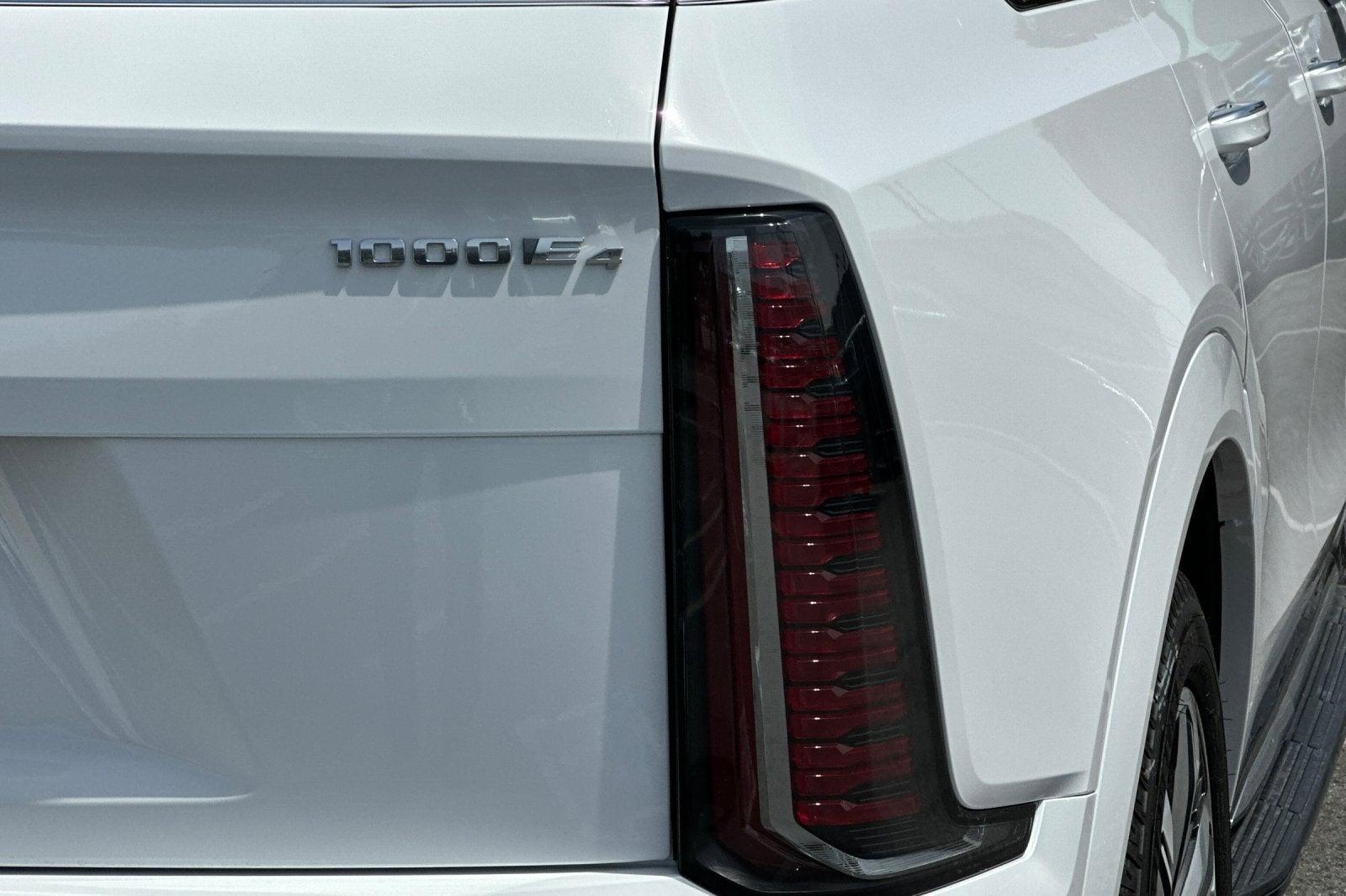 2025 Cadillac ESCALADE IQ Luxury 2