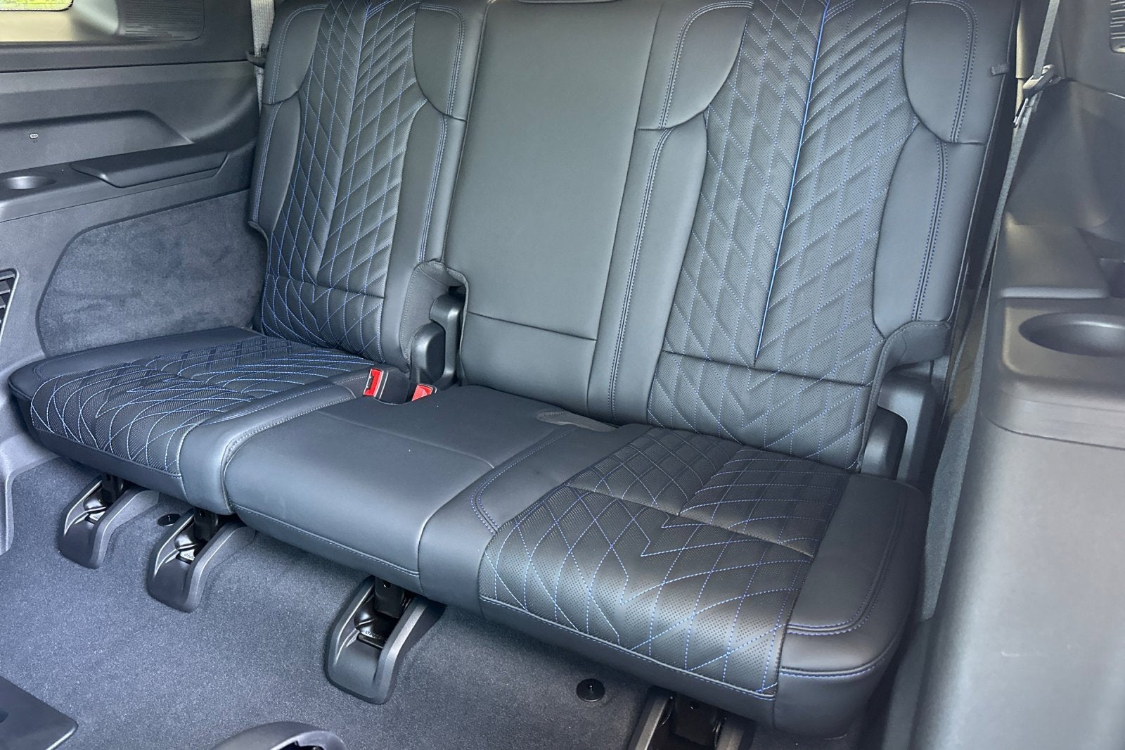 2025 Cadillac ESCALADE IQ Sport 2