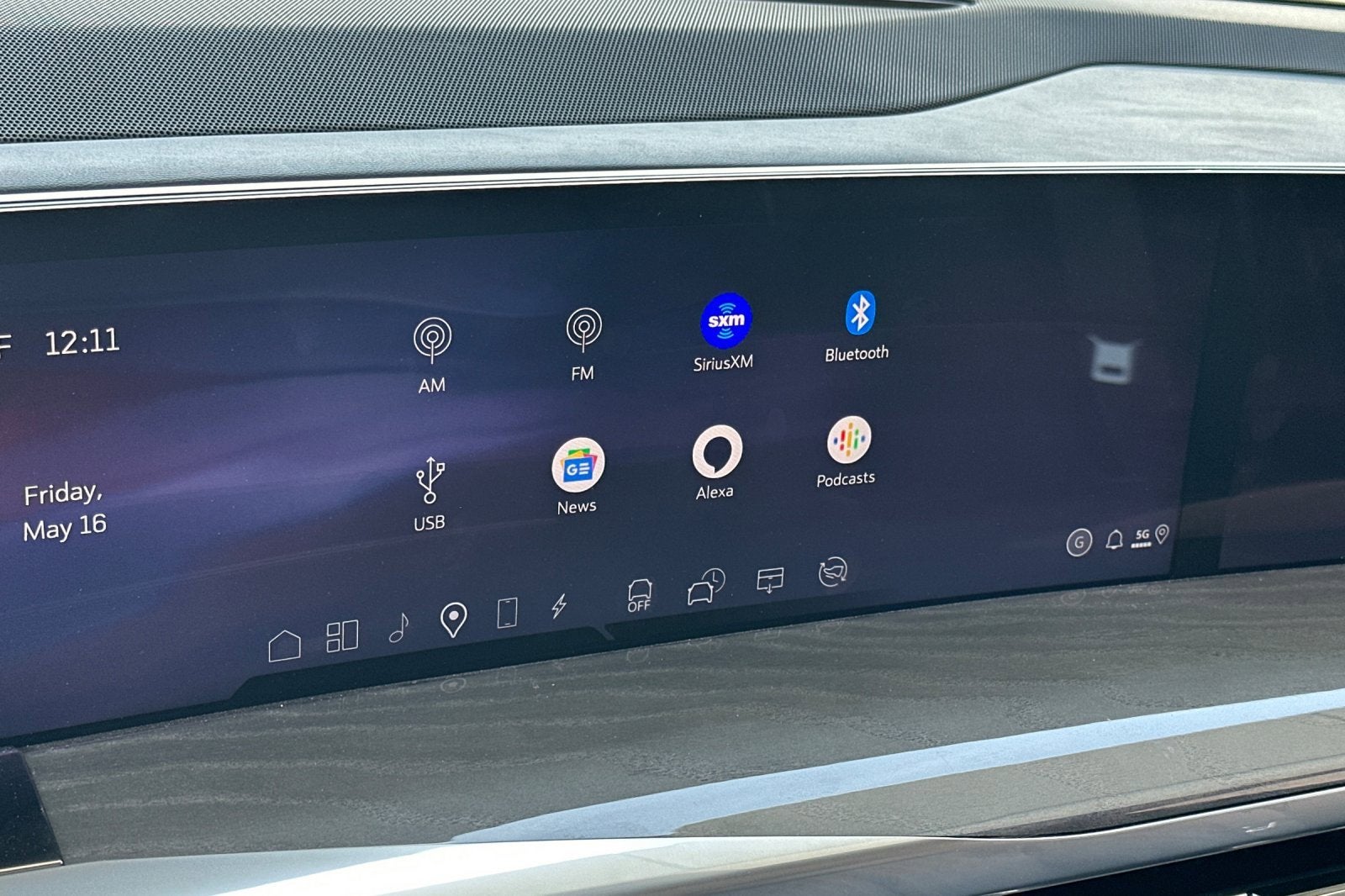 2025 Cadillac ESCALADE IQ Sport 2