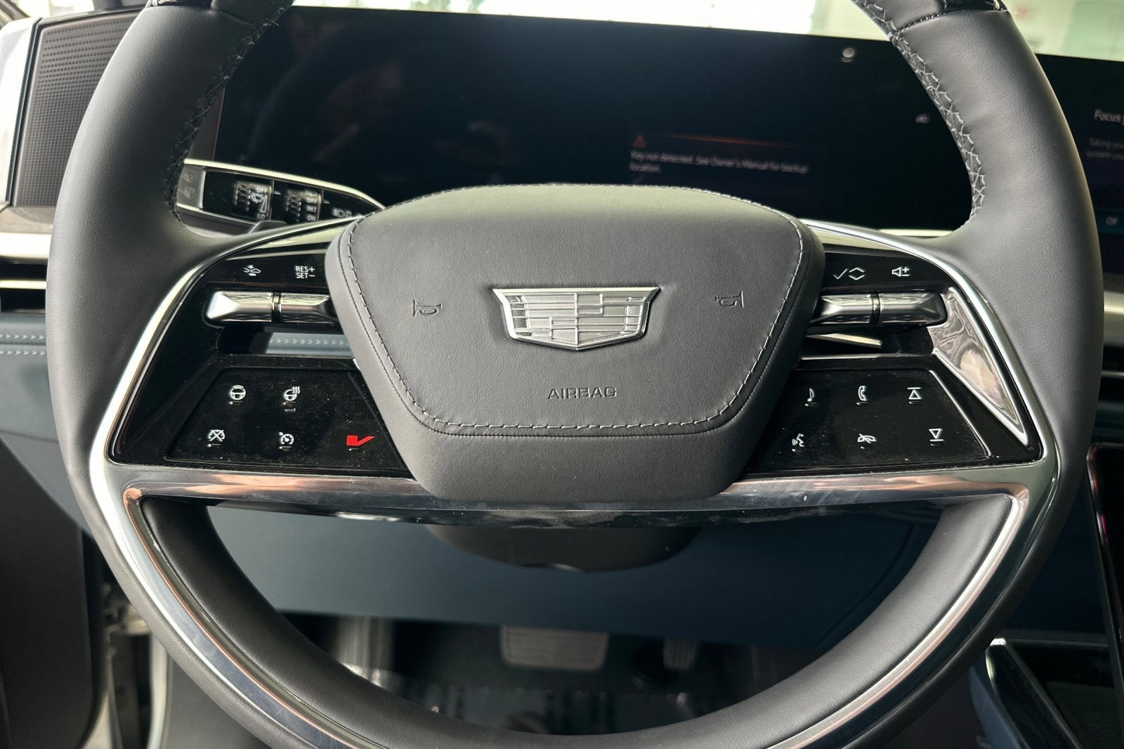 2025 Cadillac ESCALADE IQ Sport 2