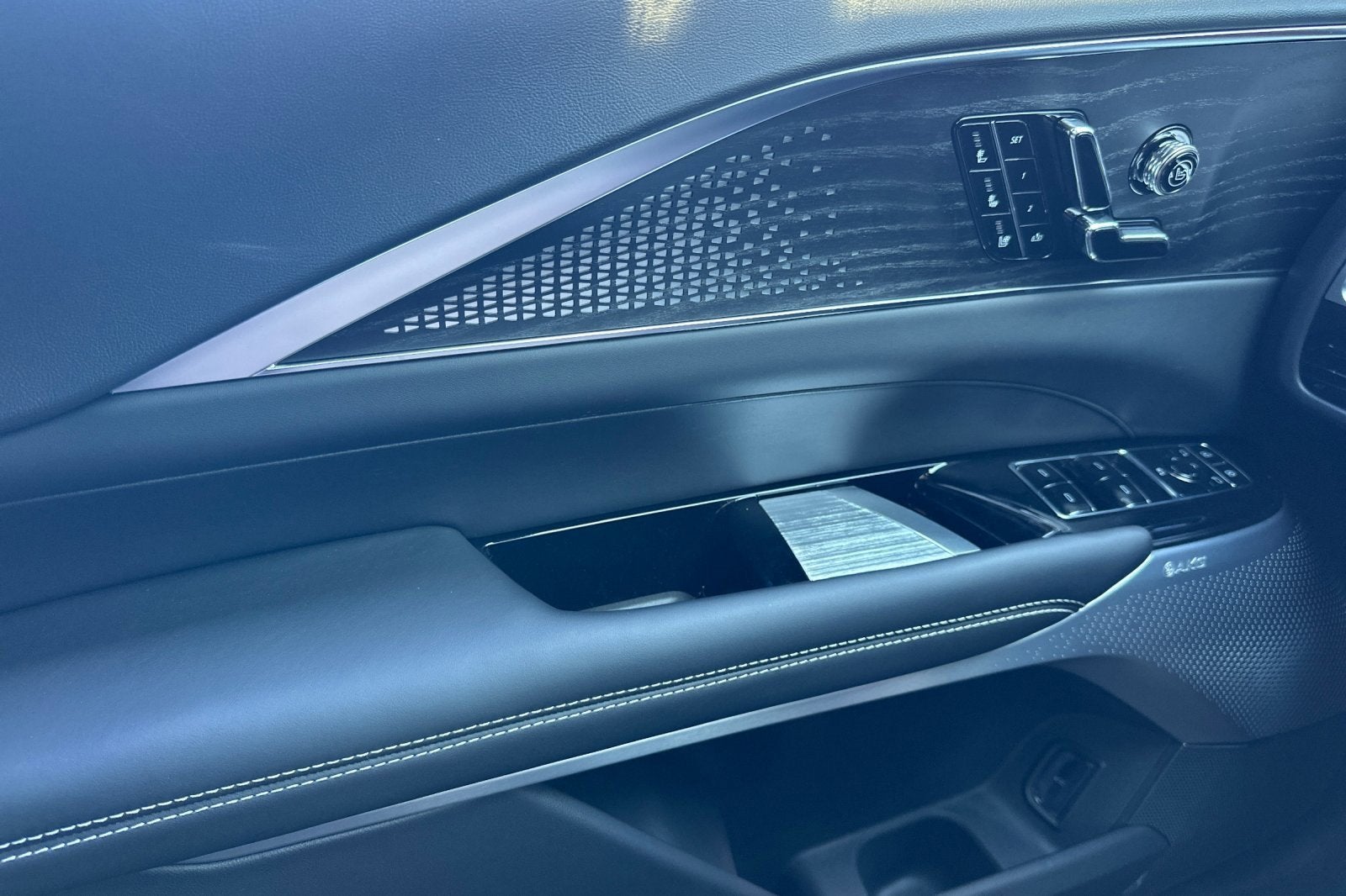 2026 Cadillac LYRIQ V-Series Premium