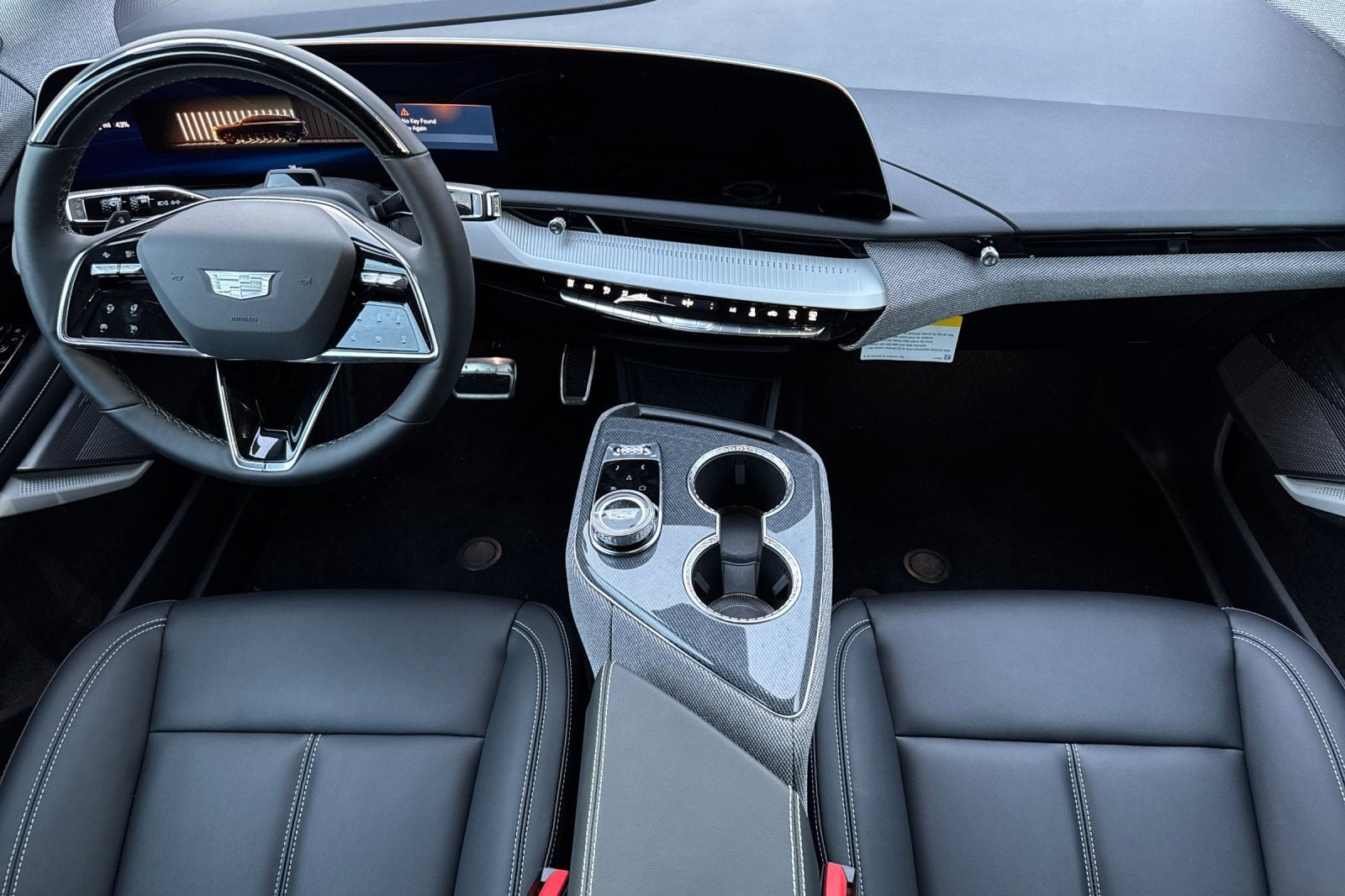 2025 Cadillac OPTIQ Luxury 1