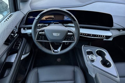 2025 Cadillac OPTIQ Luxury 1