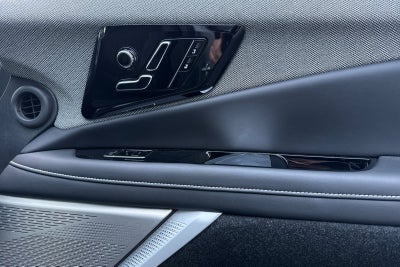 2025 Cadillac OPTIQ Luxury 1