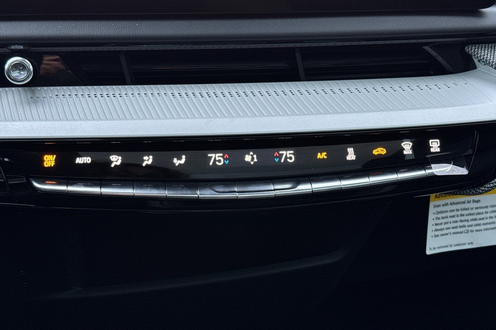 2025 Cadillac OPTIQ Luxury 1