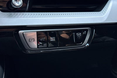 2025 Cadillac OPTIQ Luxury 1