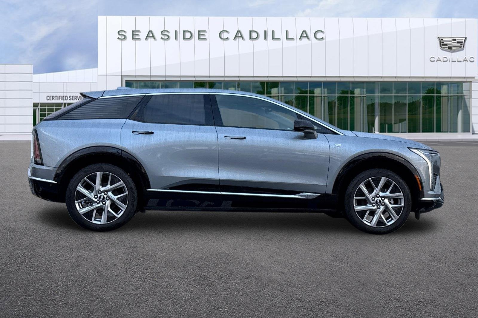 2025 Cadillac OPTIQ Luxury 1