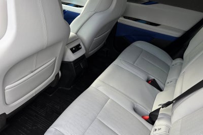 2025 Cadillac OPTIQ Luxury 2