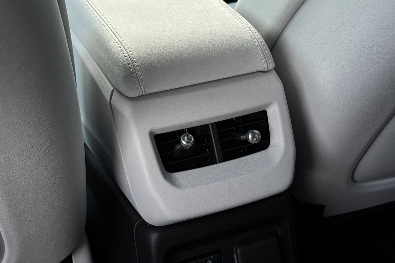 2025 Cadillac OPTIQ Luxury 2