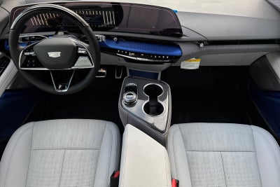 2025 Cadillac OPTIQ Luxury 2