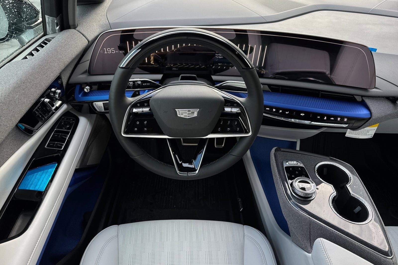 2025 Cadillac OPTIQ Luxury 2