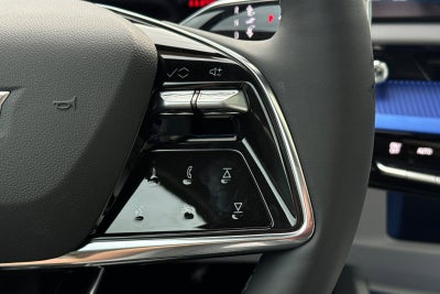 2025 Cadillac OPTIQ Luxury 2