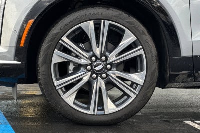 2025 Cadillac OPTIQ Luxury 2